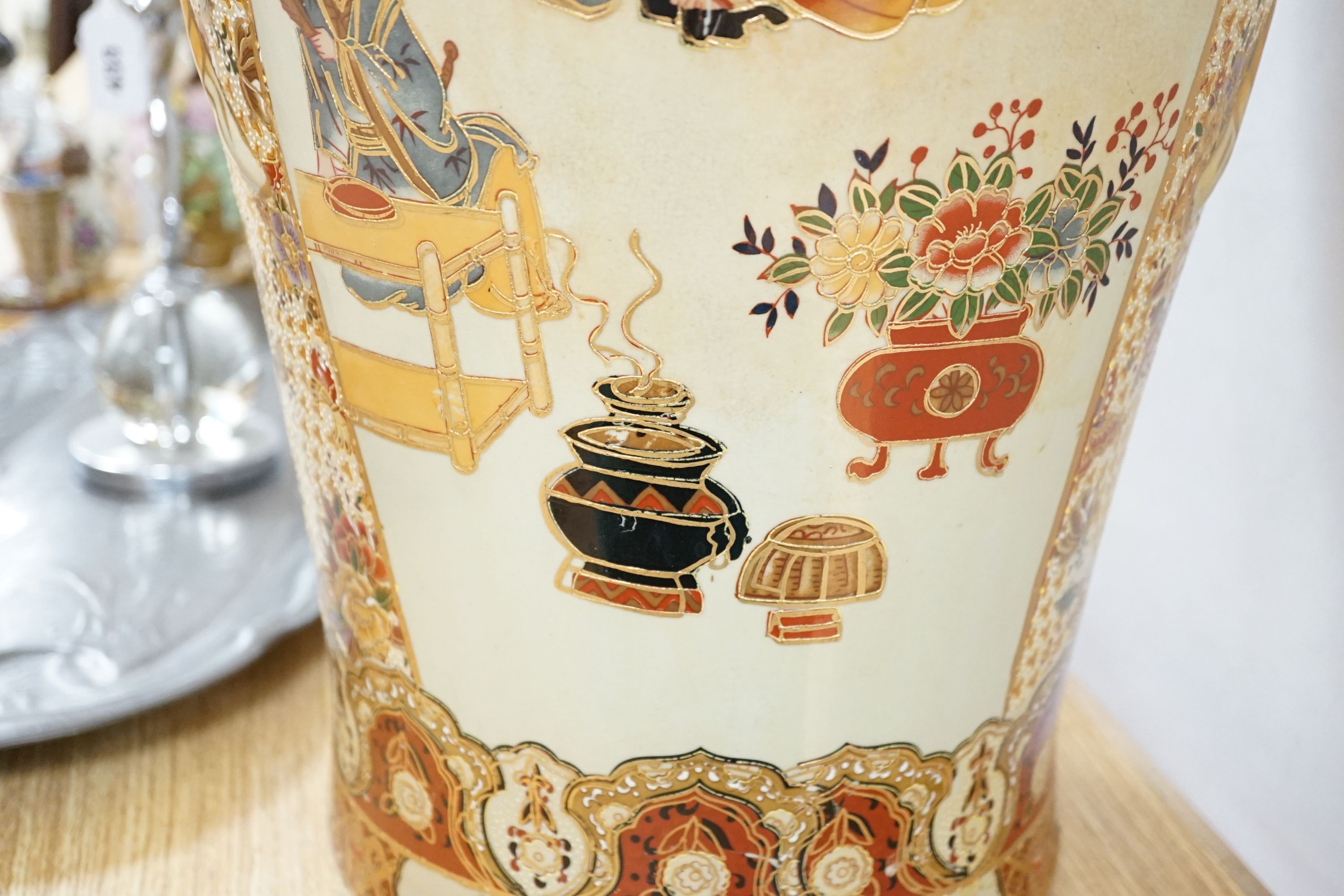 A large Japanese ceramic vase 82cm